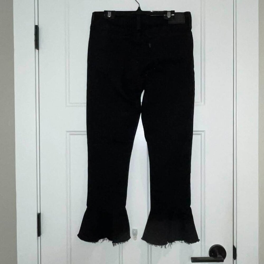 Levi's 711 Skinny with a Ruffle Hem – Size 30” - BLACK VEUC